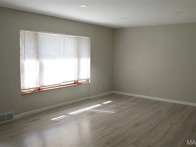 12170 McKelvey Rd — Photo 2