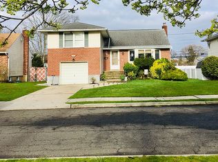 140 Newbridge Rd, East Meadow, NY 11554