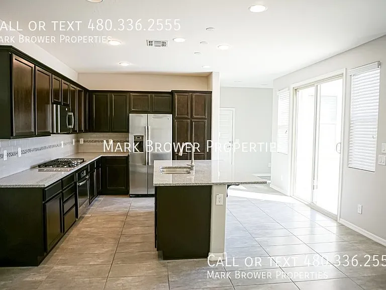 2268 S Henry Ln — Photo 4