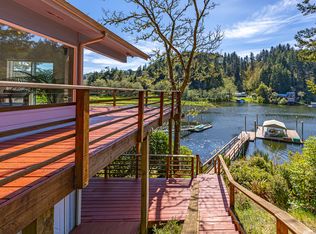 70658 Majestic Shores Rd, North Bend, OR 97459