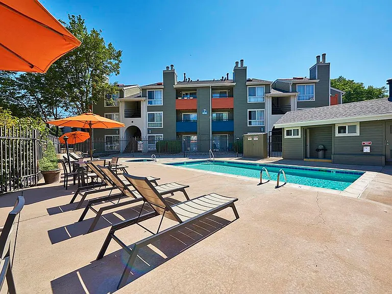 Sloan's Lake Apartments — Photo 13