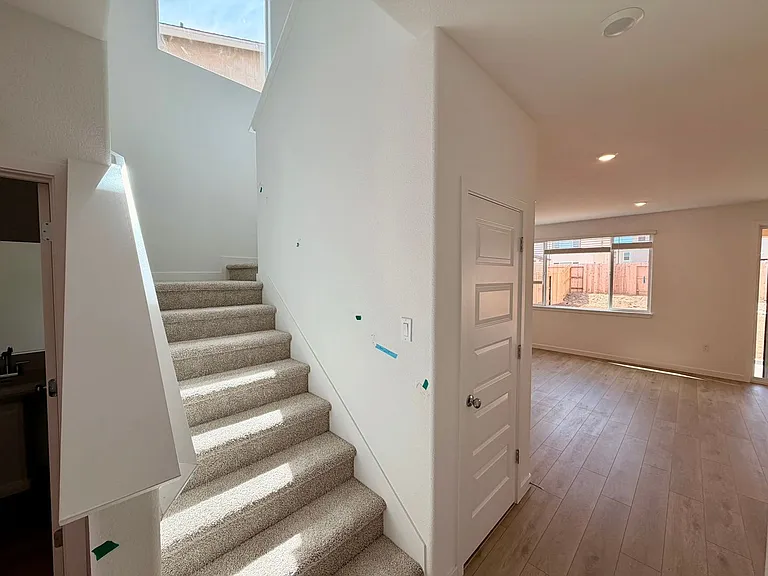 12620 Hereford Ave — Photo 6