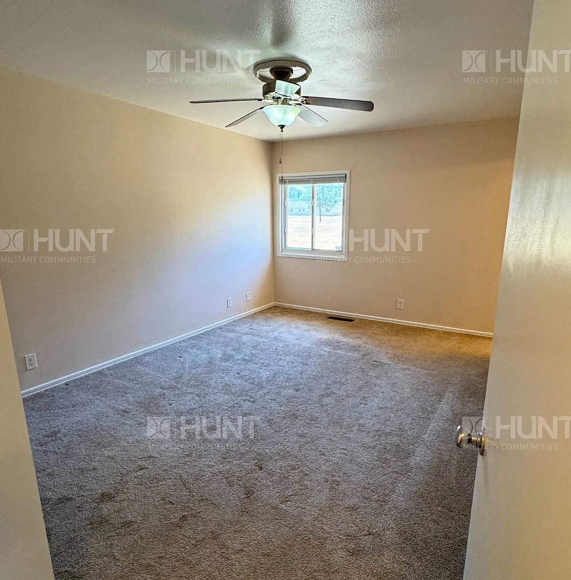 3 bed, 1385 sqft, $2,225 — Photo 3