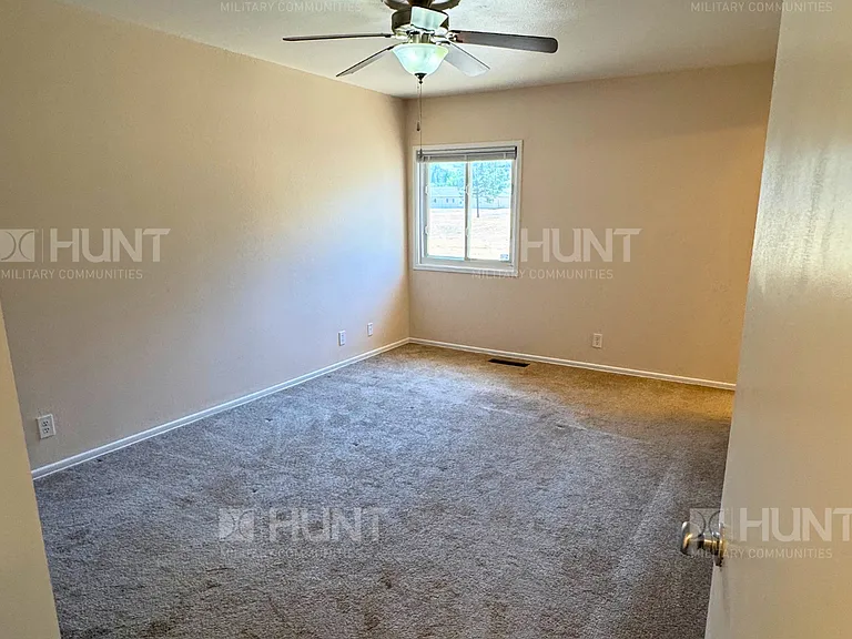 6410 E Buttercup Dr — Photo 3