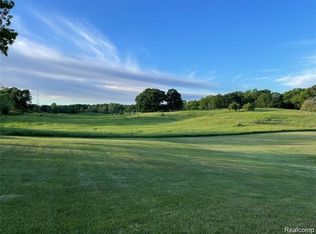 1383 E Predmore Rd, Oakland, MI 48363