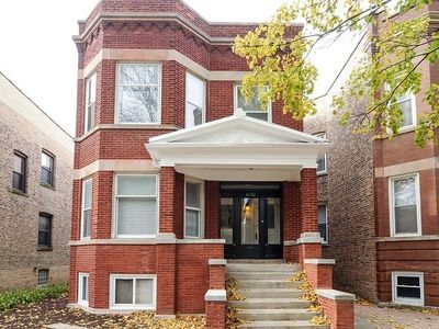 1052 N Leavitt St, Chicago, IL, 60622