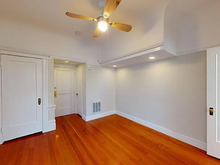840 California Street — Photo 10