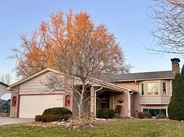 19350 Eureka Ave W, Farmington, MN 55024