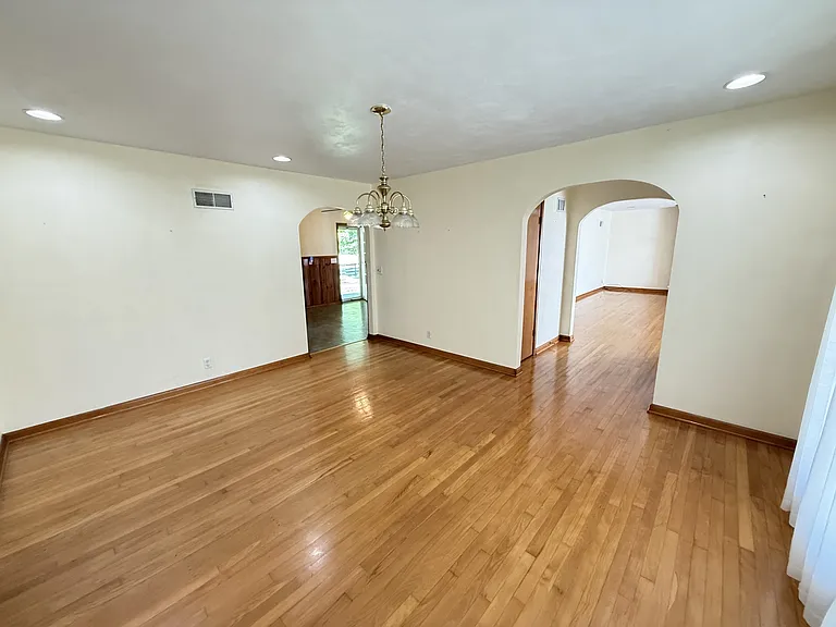 6583 New Jackson Hwy — Photo 11