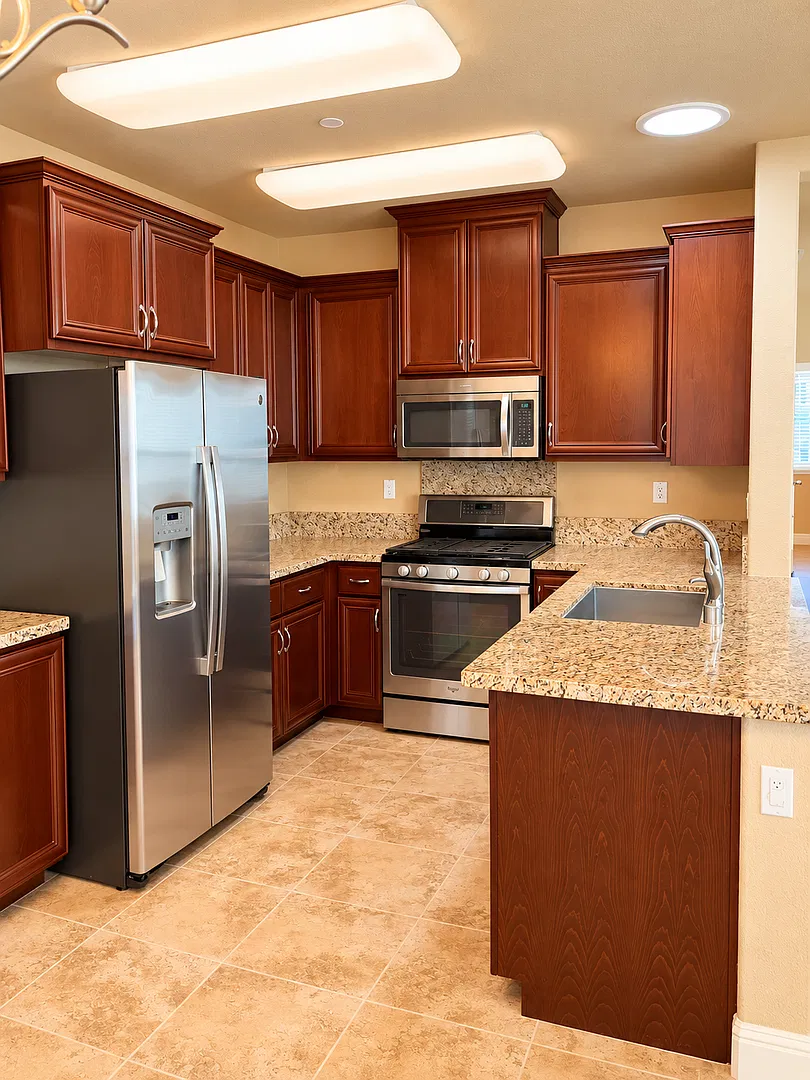 Solar Included! Spacious, Updated Roseville Home With Bonus Rooms — Photo 4
