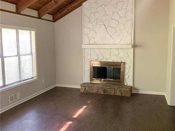 2nd image of 3974 Fairington Dr
