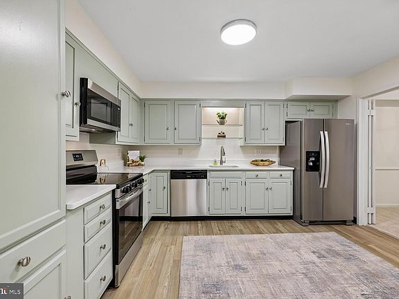 4th image of 4970 Sentinel Dr Unit 11-405