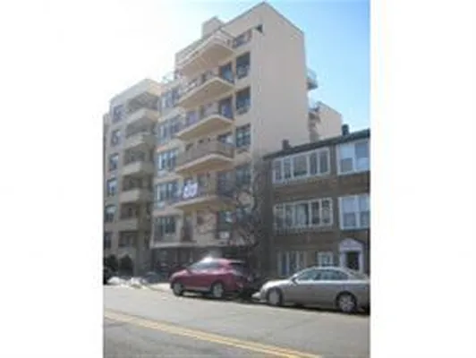 Sold by Advisors Realty Inc | media 5