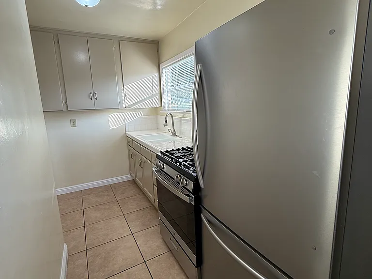 3043 1/2 Larga Ave — Photo 13