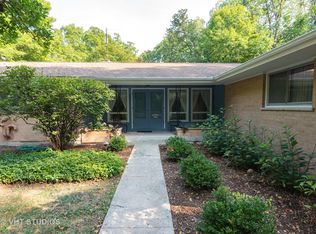 36W447 Oak Hill Dr, Dundee, IL