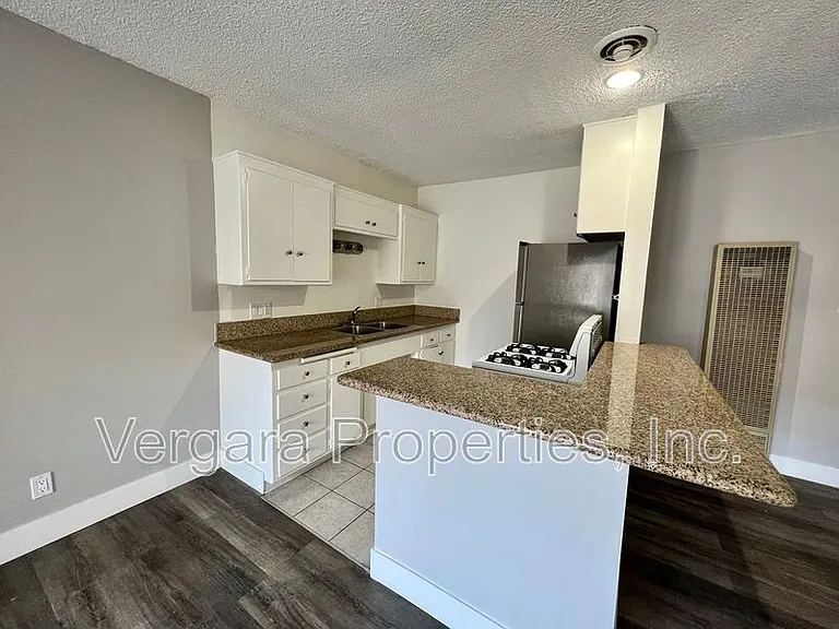 5551 E 23rd St #12 — Photo 3