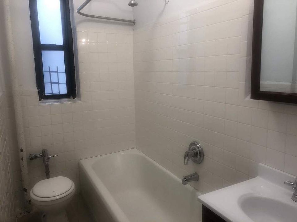 2nd image of 153 Seaman Ave APT 3A