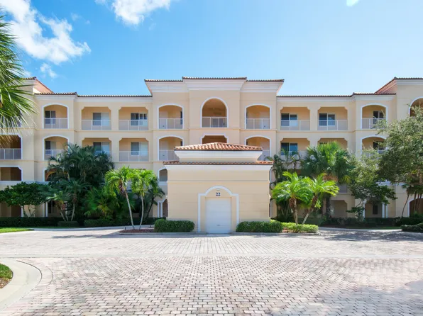 22 Harbour Isle Drive W #204, Fort Pierce, FL 34949