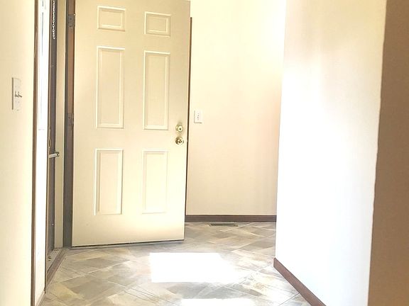4th image of 1576 N Windsor Dr #1576