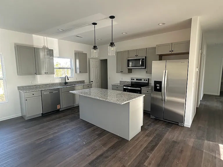 135 Turpin Ln #A — Photo 3