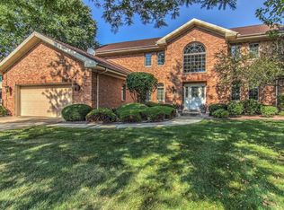 10315 Saint James Pl, Munster, IN 46321