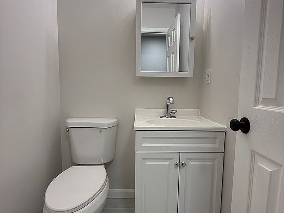 4th image of 440 Tall Oak Ln