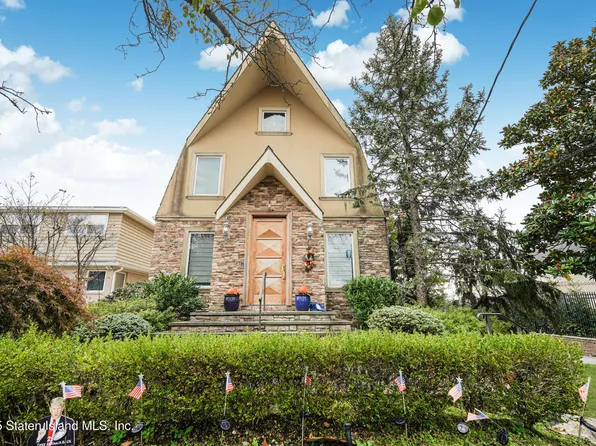 44 Zephyr Ave, Staten Island, NY 10312