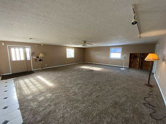 5th image of 2413 Fayette Varick Townline Rd
