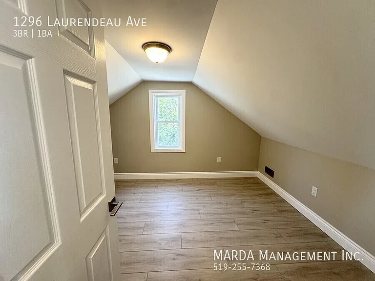 1296 Laurendeau Ave — Photo 39
