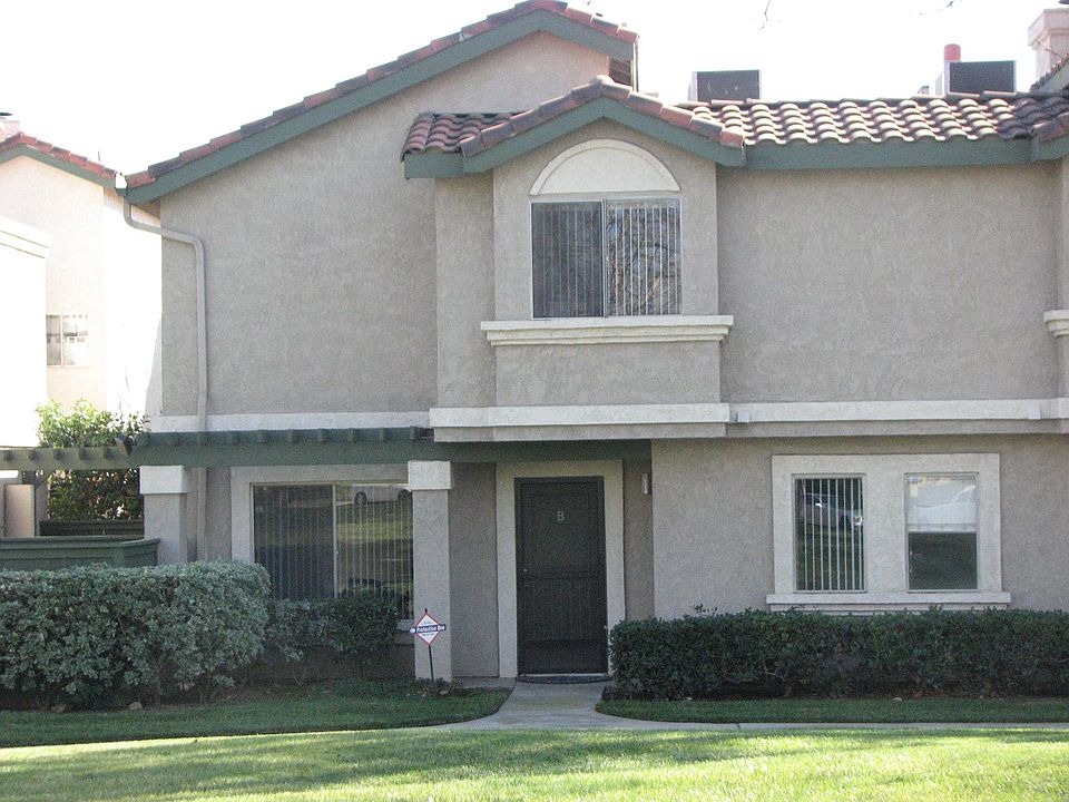Front Unit facing Landscape