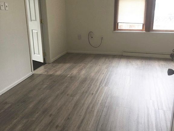 5th image of 2510 W Boone Ave #1