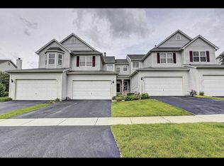 315 Grand Ridge Rd, Saint Charles, IL 60175