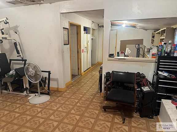 3rd image of 300 E Arroyo Dr