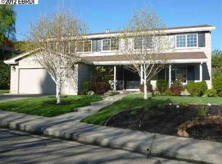 1044 Wickham Dr, Moraga, CA 94556