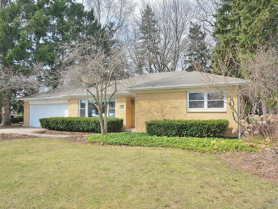 1st image of 145 Lynnwood LANE