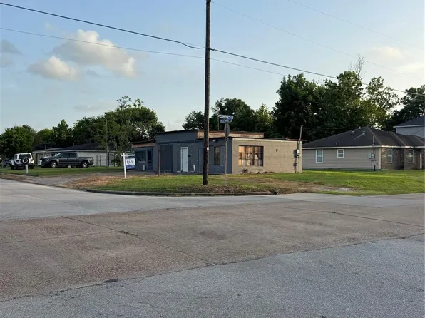 3 S Westward St, Texas City, TX 77591