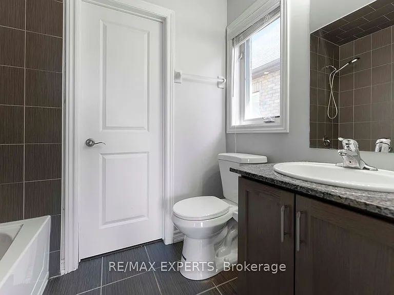 300 Remembrance Rd — Photo 17