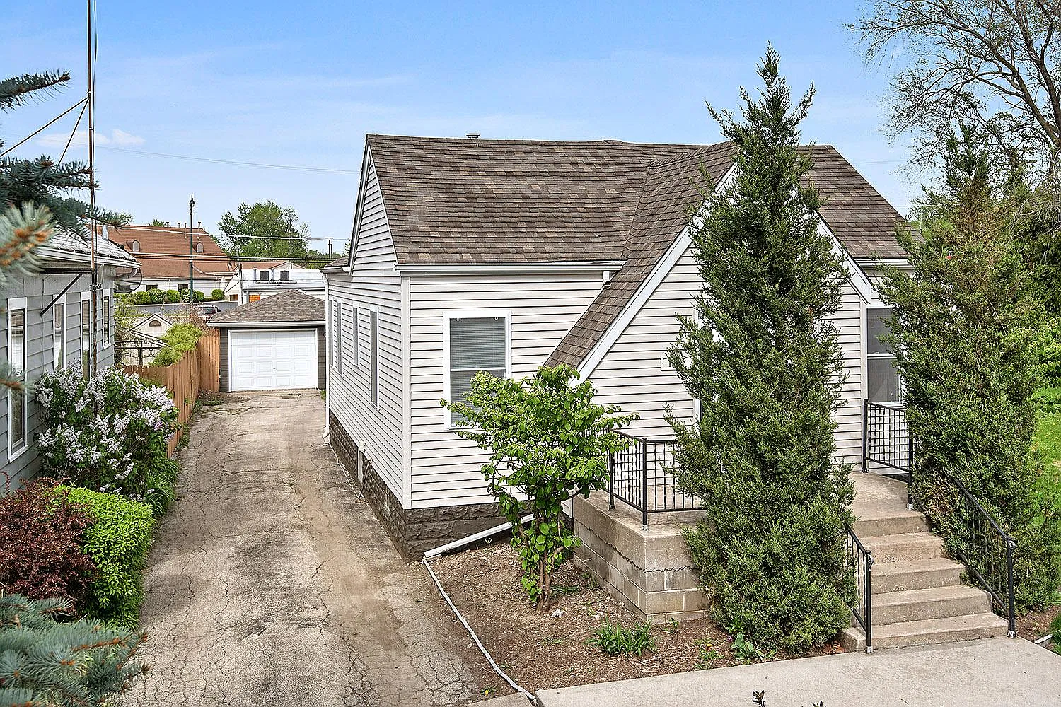 1203 Colorado Ave — Photo 1
