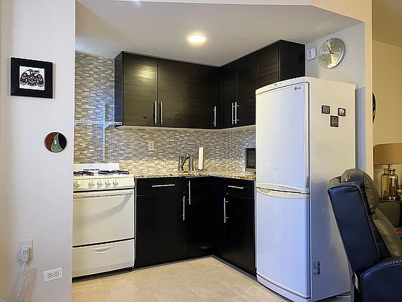 3rd image of 34-40 78th St #4A