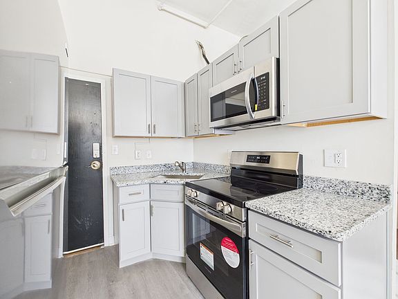 3rd image of 10 S 14th St APT 207