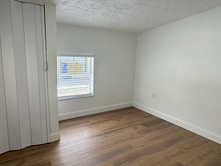 2203 Avenue Q — Photo 7