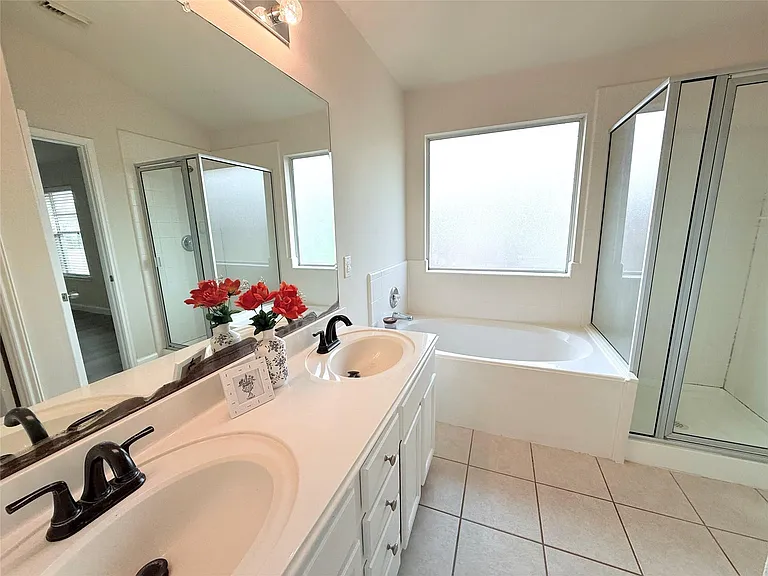 26430 Richwood Oaks Dr — Photo 24