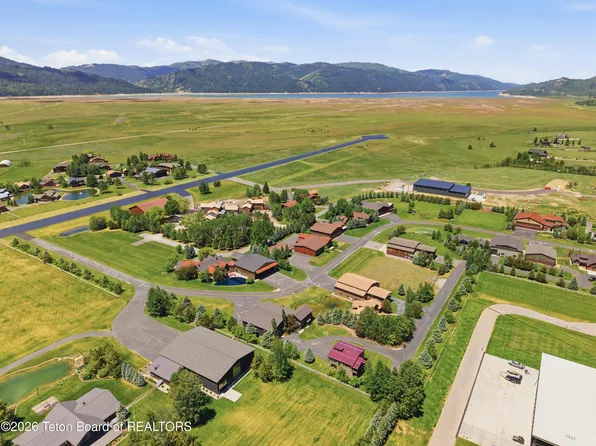 186 E Reserve Dr, Alpine, WY 83128