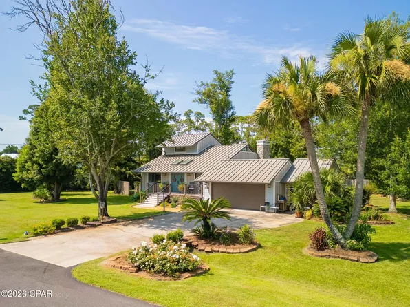 302 Dupont Dr, Port Saint Joe, FL 32456