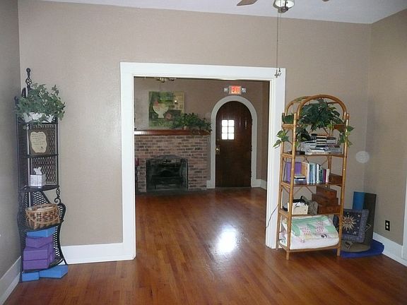 3rd image of 410 Tanner St