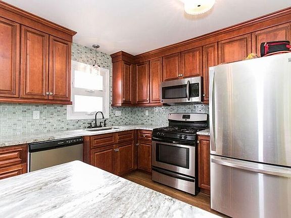 2nd image of 54 Atlantic Blvd