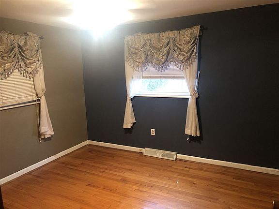 3rd image of 1638 Glazier Ct