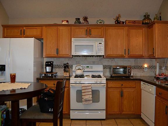 3rd image of 7019 Garden Mist Ln