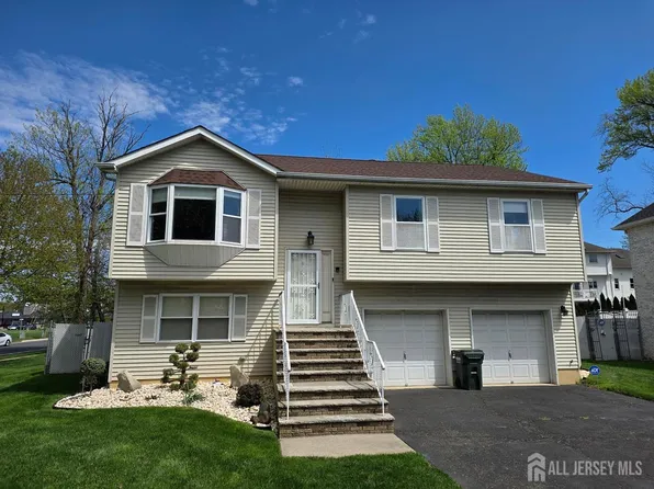1 Wakefield Dr, Edison, NJ 08820