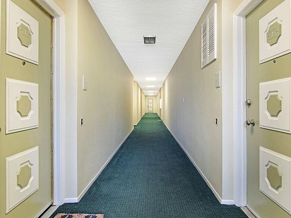 5th image of 11988 Kiowa Ave #9760ad281